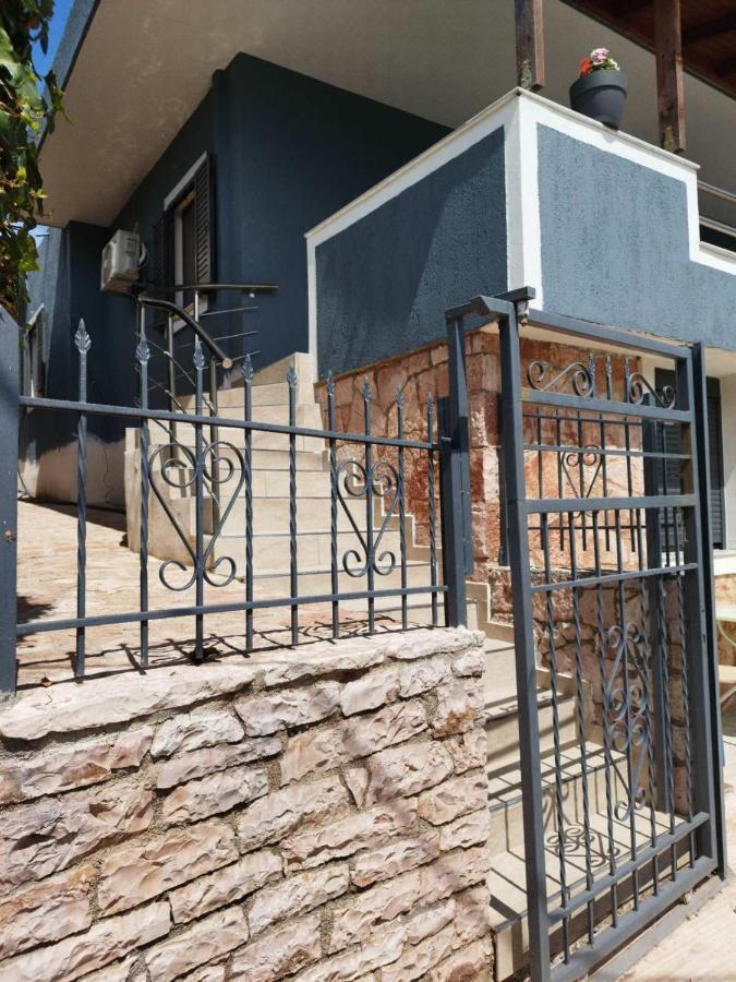 Alexander Apartment Ksamil Bagian luar foto
