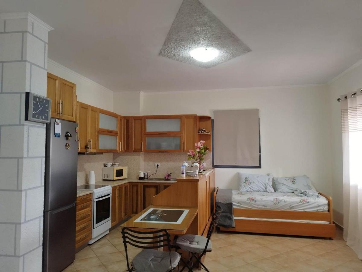Alexander Apartment Ksamil Bagian luar foto